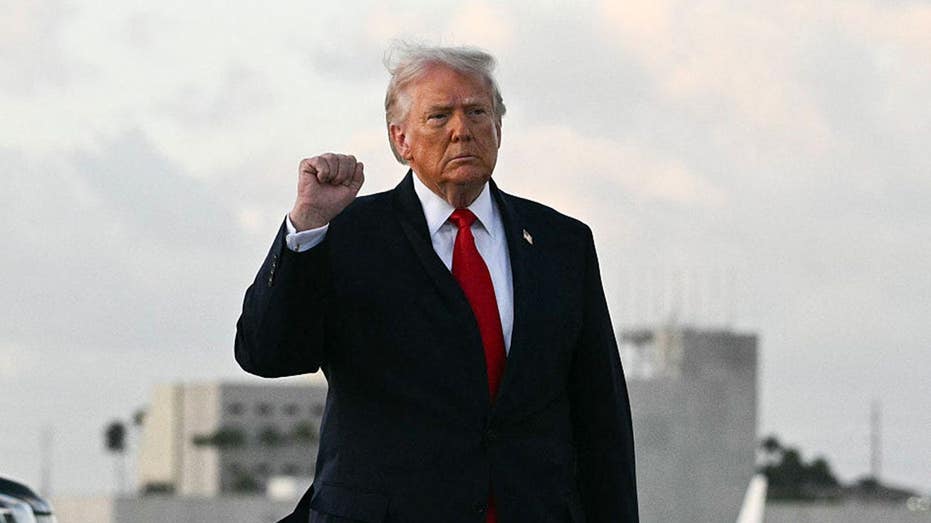 Gold Donald Trump statue installed at Doral ahead of PGA Tour's return to president's golf course Gold Coast Optometrists